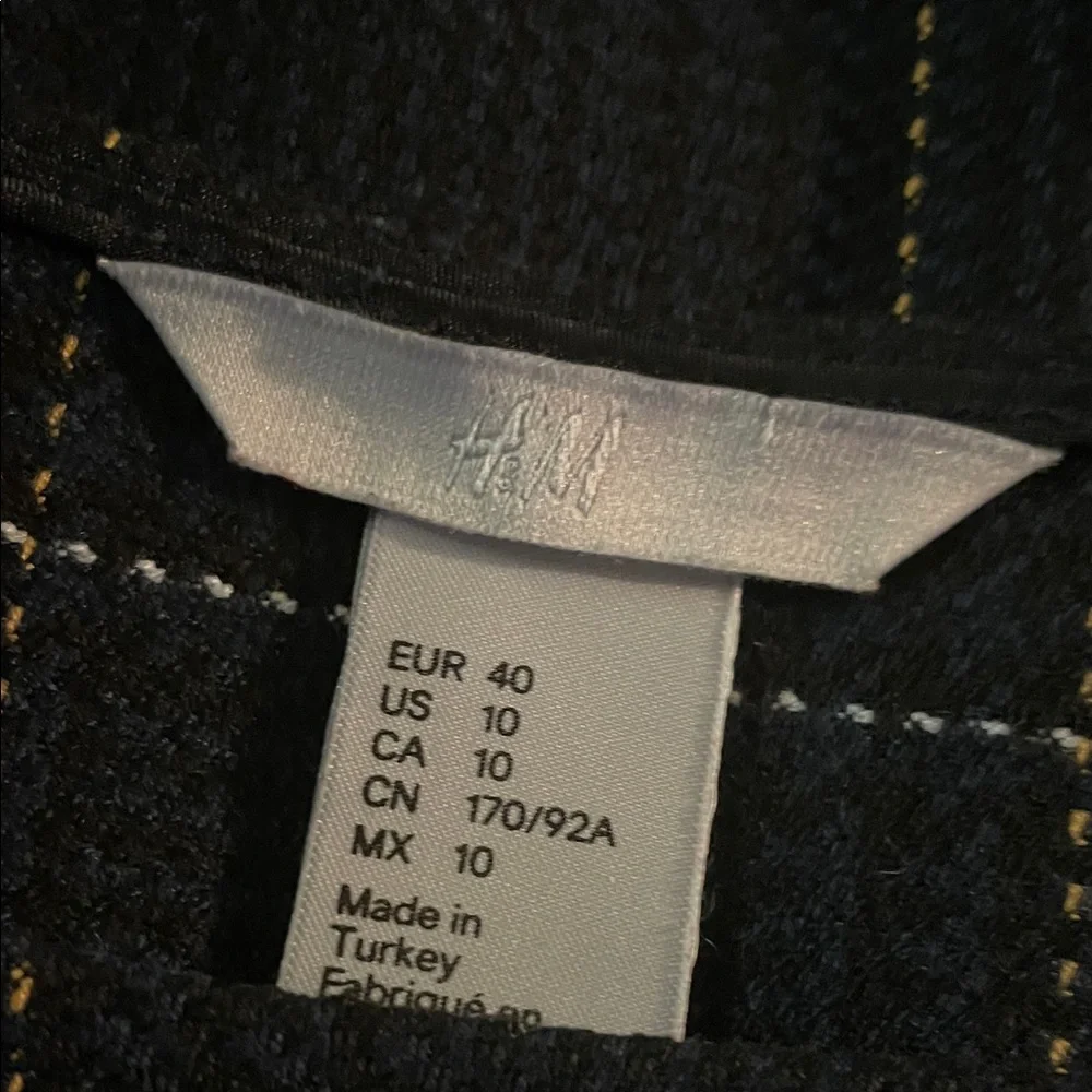 H&M Plaid Top Blouse Women Size 10 Black Blue  Yellow Subtle Decorative Fraying - Picture 5 of 14